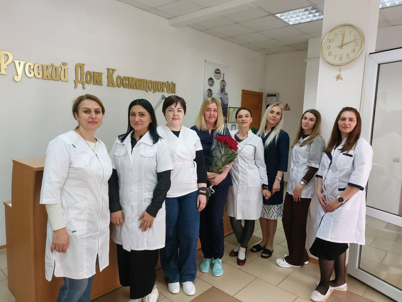 очередной выпуск косметолого Курсы косметологов для медиков